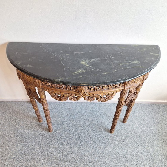 Image 1 of Console murale demi-lune de style baroque français avec plateau en marbre