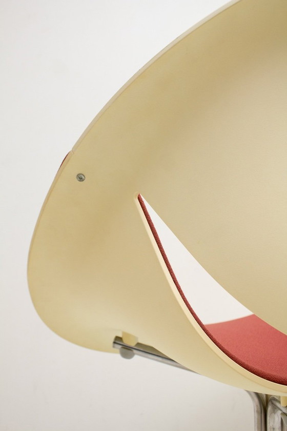 Image 1 of Poltrona vintage So Happy color crema Marco Maran con rivestimento rosso