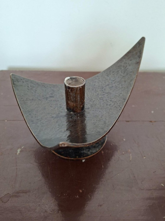 Image 1 of Vintage handgemaakte metalen kandelaar – brutalist, mid century design