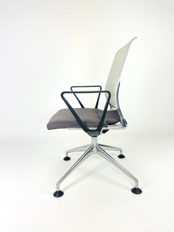 Image 1 of Vitra Meda bureaustoel