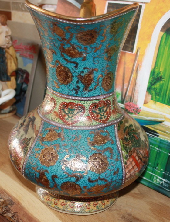 Image 1 of Satsuma vase in Asian style – hand-painted with gold decoration