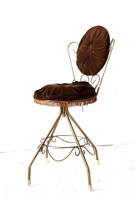 Chaise de coiffeuse en velours marron chocolat, années 1960 – Fauteuils d'appoint, Laiton (photo 2 of 6)
