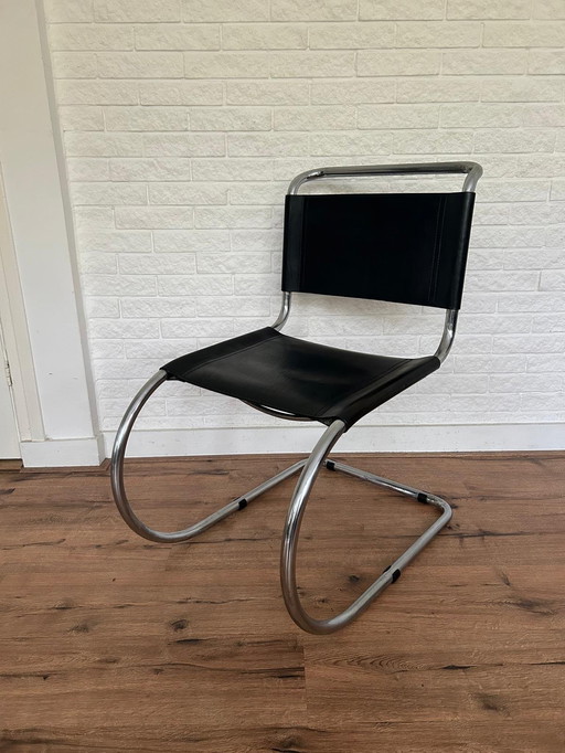 Chaise Mr10 par Mies Van Der Rohe