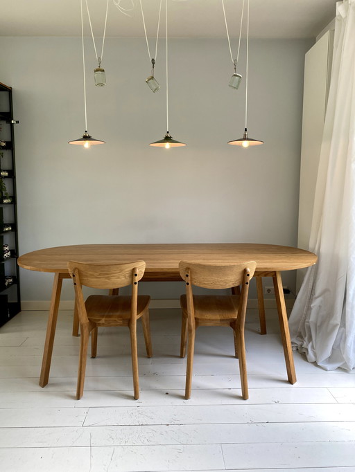 1x table de salle à manger HAY à pieds triangulaires + 1x banc HAY en chêne