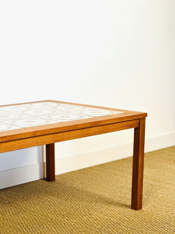 Image 1 of Scandinavische salontafel van teakhout en keramiek, 1960