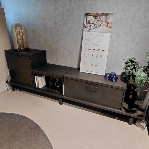 Henders & Hazel Ridgefield TV cabinet