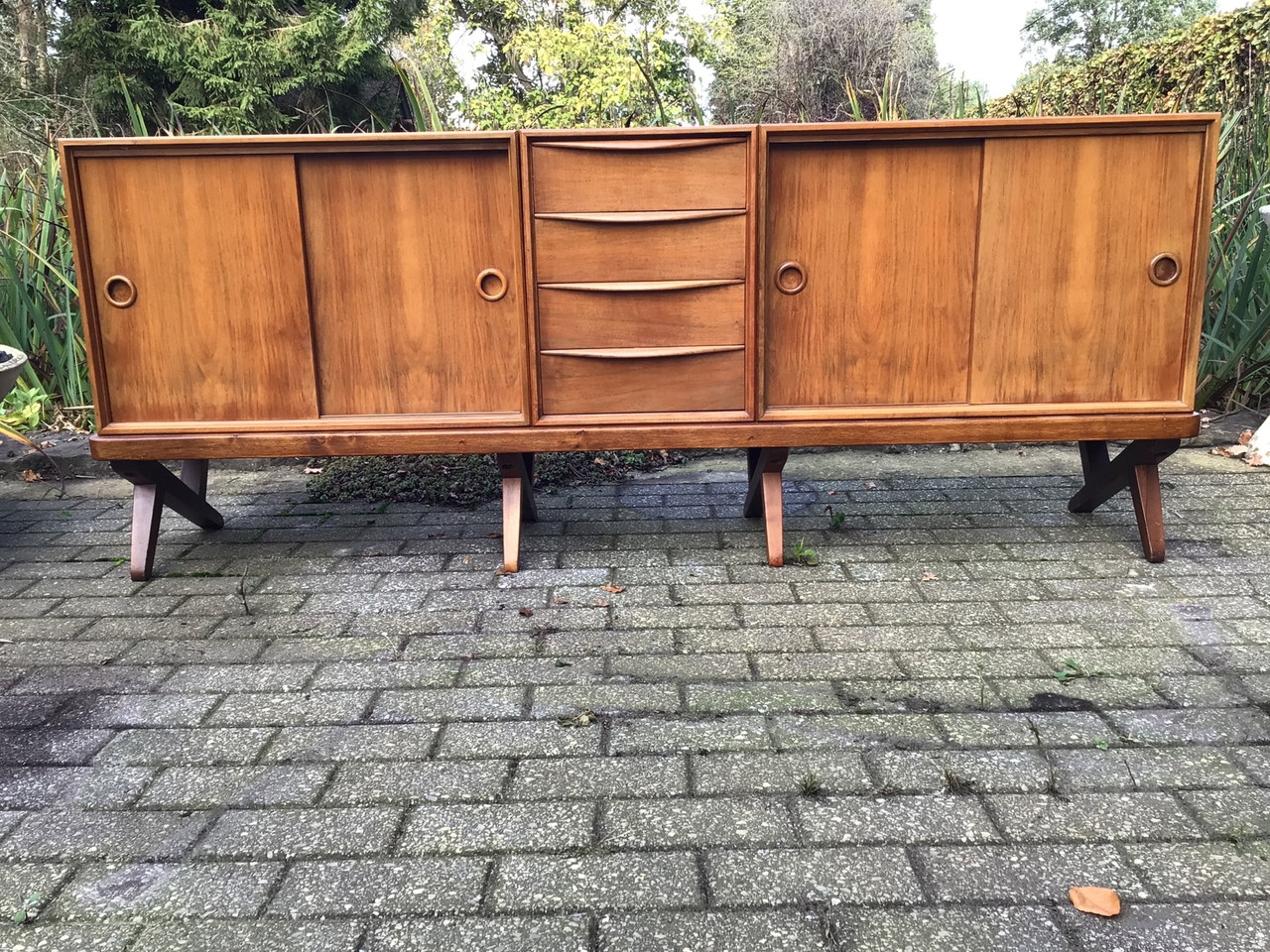 Rudolf Bernd Glatzel dressoir | €3,000 | Whoppah