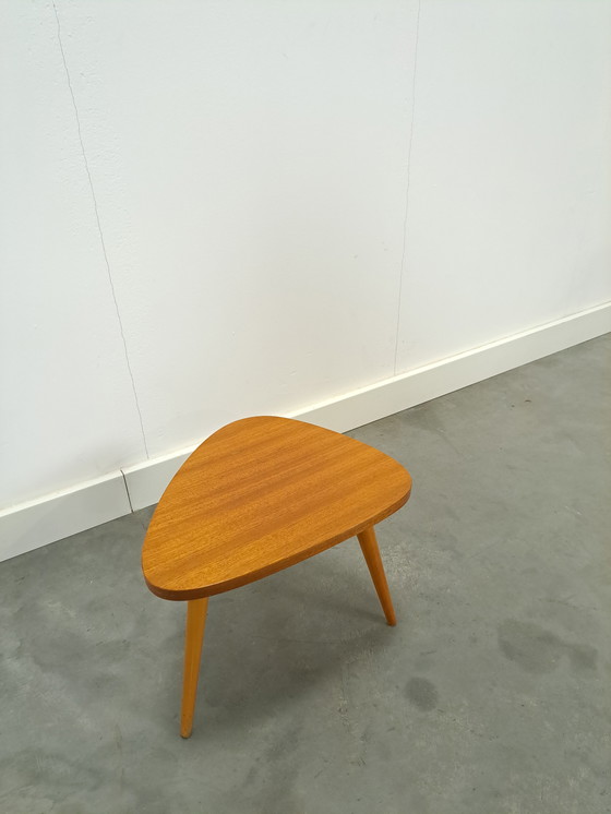 Image 1 of Tavolino da giardino impiallacciato n. 18, tavolino laterale