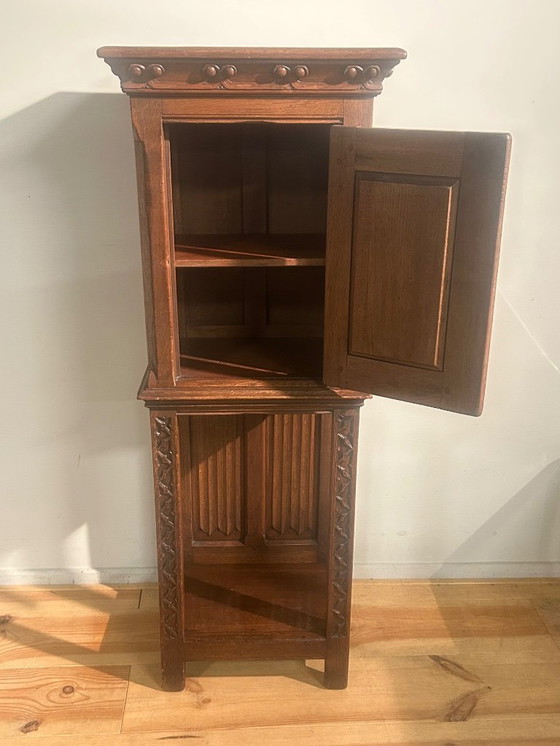 Image 1 of Gotische 1 deurskast 19de eeuw uit eik