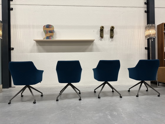 Image 1 of 4 Mara Twist Esszimmerstuhl blau