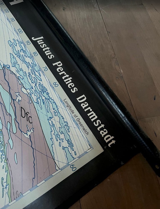 Image 1 of 1976 Justus Perthes "Klima der Erde" Large Scale Vintage Map (Linen)