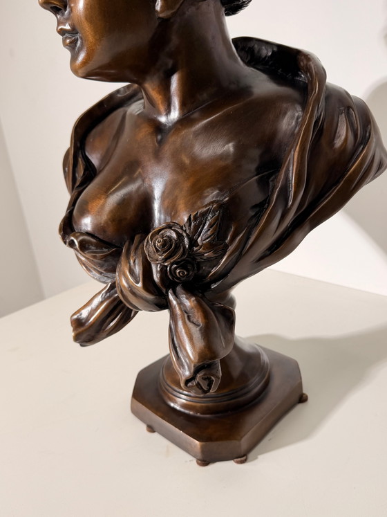 Bronzen buste van een dame – Beeldhouwkunst, Wood (photo 3 of 5)