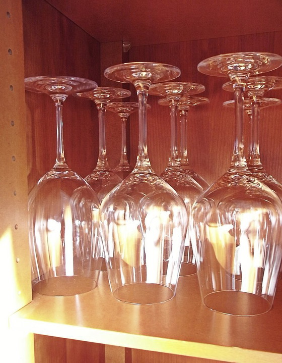 Image 1 of Armoire colonne postmoderne, en bois de cerisier, pièce unique des années 1980