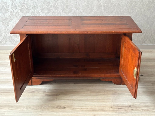 Bannink Oak TV cabinet - Warm cherry look, compact and solid
