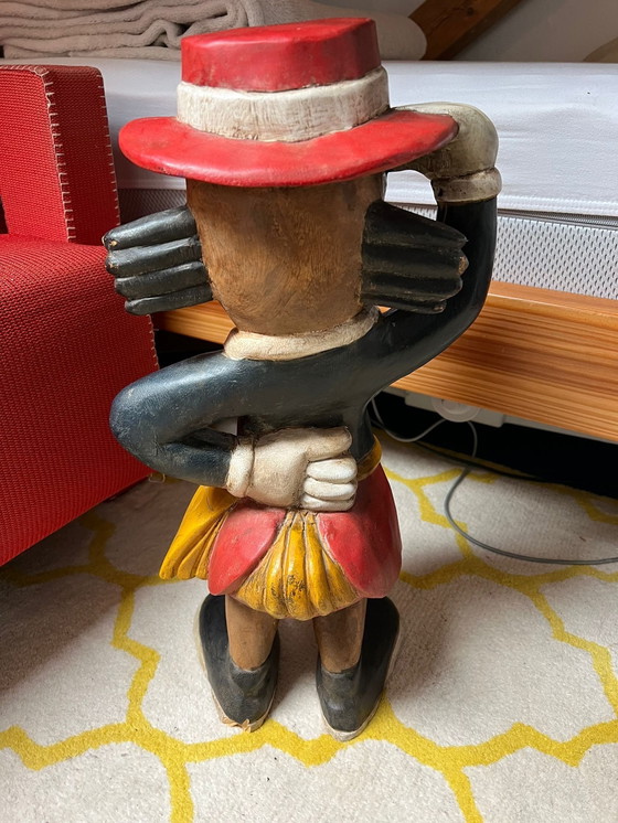 Image 1 of Handgesneden Donald Duck-figuur uit de jaren 50.