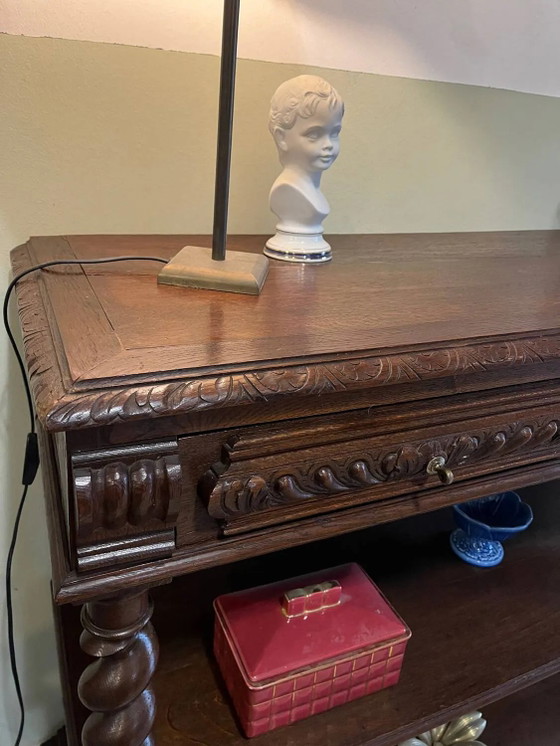 Konsole oder gedrehter Beistelltisch aus Holz – Konsolen, Marble, Wood (photo 13 of 21)