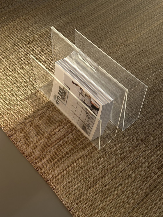 Image 1 of Vintage plexiglas acryl krantenbak lectuurrek tijdschriften houder Spage age transparant retro