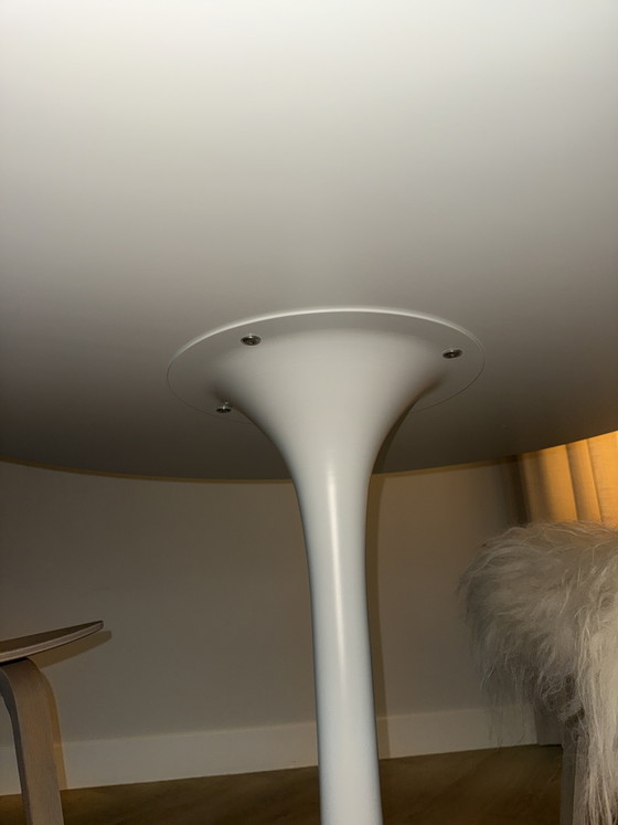 Marble Tulip - Round Dining Table – Mdf (photo 5 of 5)