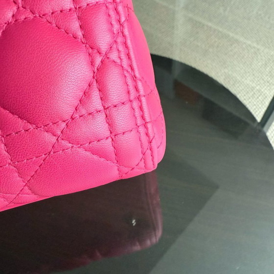 Image 1 of DIOR LADY MEDIUM - CANNAGE LAMSLEER FELROZE GOUDEN BESLAG