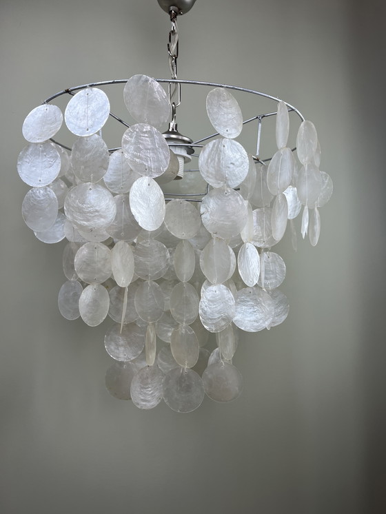 Image 1 of Suspension pétales de nacre