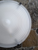 Lampadario vintage di grandi dimensioni in vetro opalino con paralume conico, anni '90.