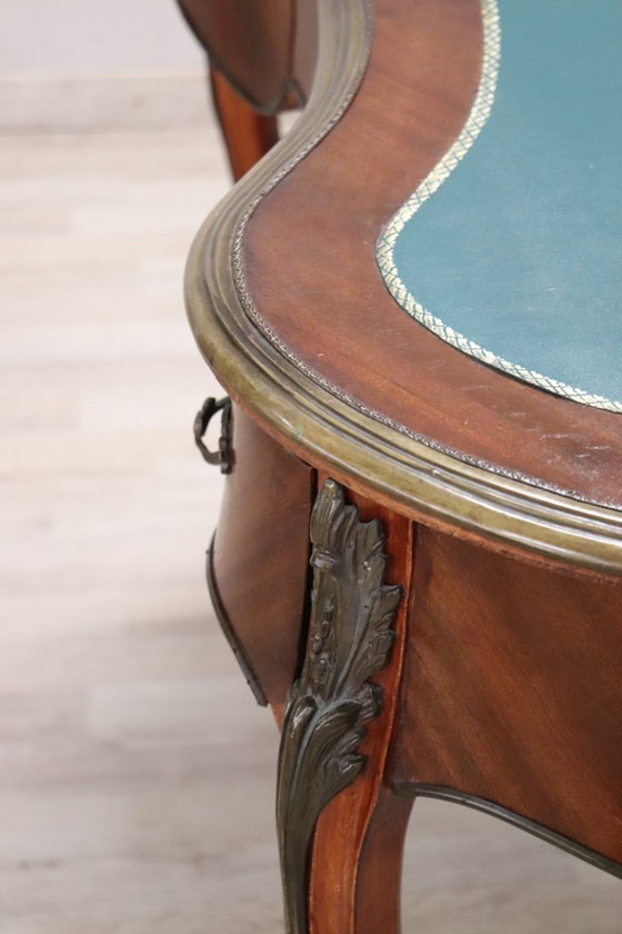 Image 1 of Elegant Louis XV Style Writing Desk, Italy 20th century