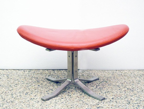 Image 1 of Poltrona Corona di Poul Volther con pouf, replica in pelle degli anni '90