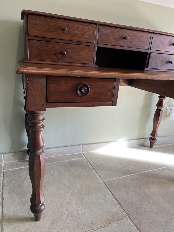 Image 1 of Scrivania a più livelli in noce