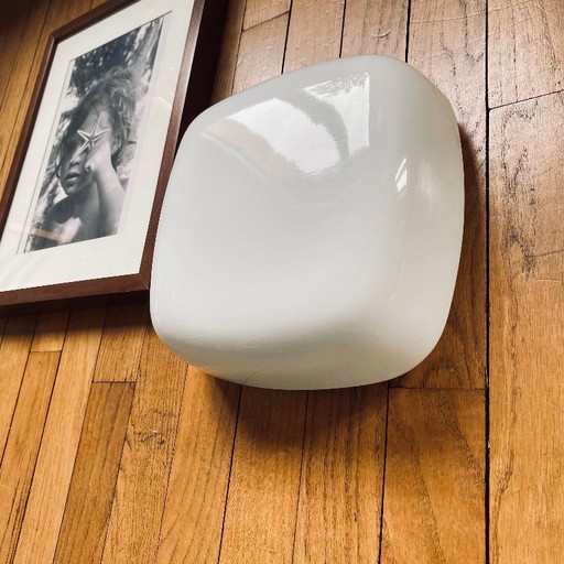 Lampada da parete/soffitto quadrata in vetro opalino bianco, lampadario vintage anni '60-'70, 25 cm