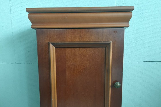 Image 1 of Comodino classico in legno vintage (pesante)