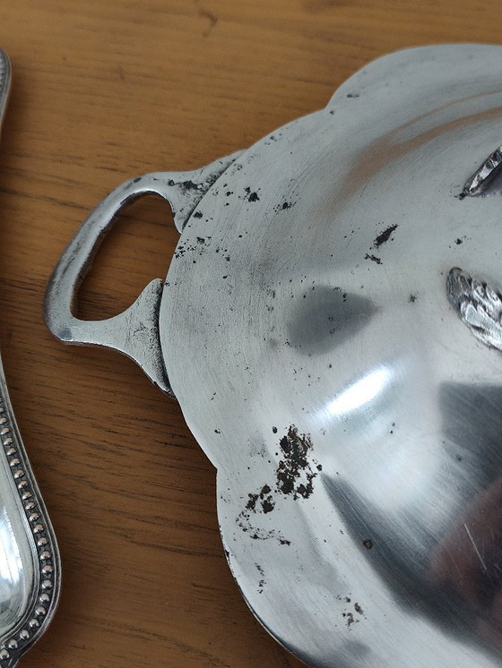 Image 1 of Centrotavola antico in metallo argentato