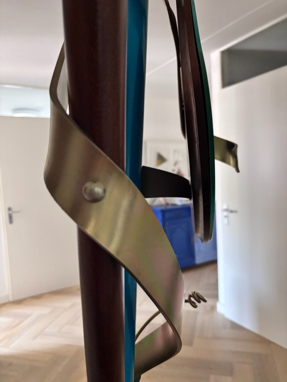 Skulpturaler Design-Kleiderständer zu verkaufen, Acerbis, Andere, Blau (Foto 3 von 5)