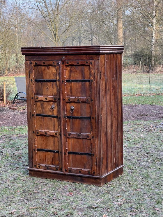 Image 1 of Auténtico armario de madera indio de 150 x 95 x 57 cm, de madera de teca.