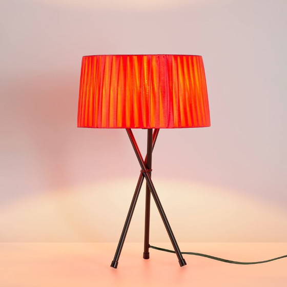 NIEUWE Tripode G6 Rode Tafellamp in Santa and Cole-stijl – Tafellampen, Metal, Textile (photo 4 of 10)