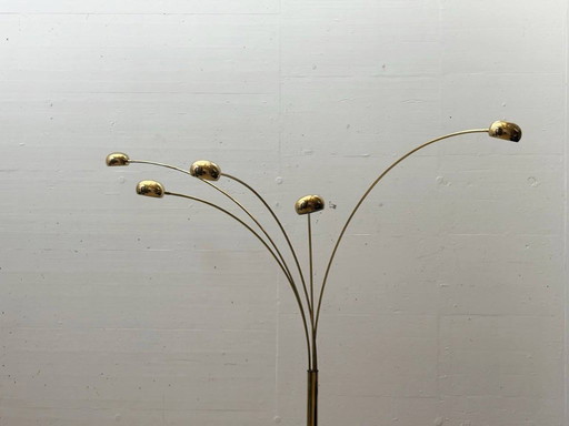 Lampada da terra ad arco di Harvey Guzzini, anni '70