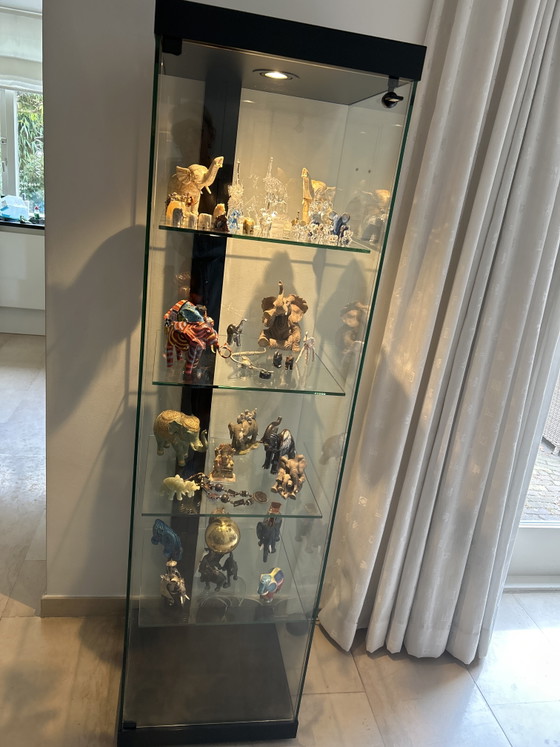 Vetrina espositiva in vetro pesante di design Ahrend con illuminazione – Vetrine, Glass, Metal (photo 5 of 5)