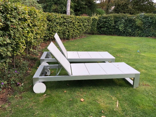 2 exklusive Design-Gartenliegen von GANDIA BLASCO – Na Xemena
