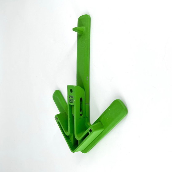 Image 1 of Lot de 2 cintres Arrow par Gustav Hallén pour Design House Stockholm