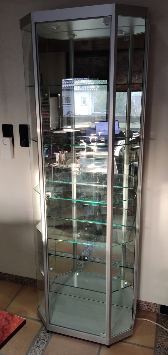 Image 1 of Esclusiva vetrina in vetro