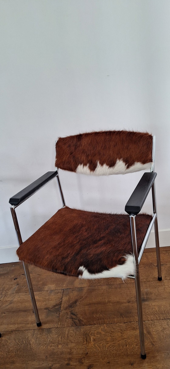 Image 1 of Two Gijs van der Sluis chairs with cowhide.