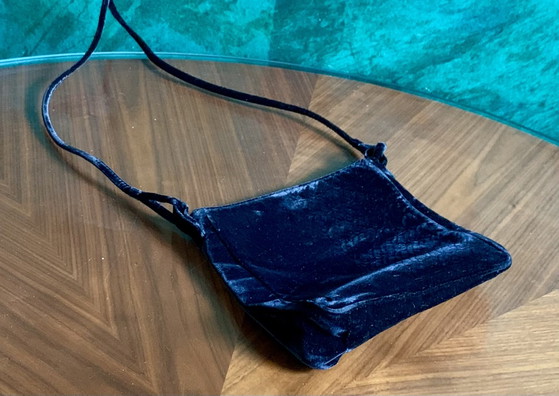Borsa da Sera Vintage Paloma Picasso (1998) in Velluto Devoré con Motivo a X – Borse a tracolla, Suede (photo 9 of 12)