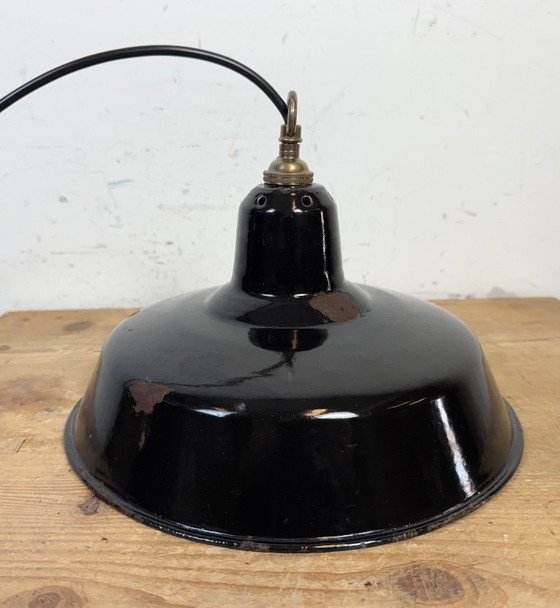 Image 1 of Industriële zwarte emaille fabriekshanglamp, jaren 60