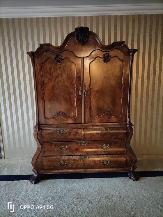Image 1 of Large Baroque Antique Cabinet / Display Cabinet – Walnut Root Veneer – Bombe Drawers