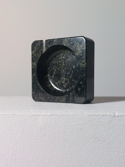 Elegante posacenere in marmo vintage nero fatto a mano