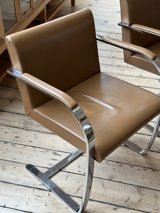 Paar oude BRNO Mies Van Der Rohe stoelen