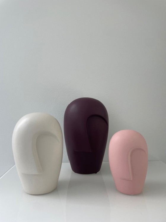 Image 1 of Juego de 3 jarrones esculturales modernos con caras estilizadas