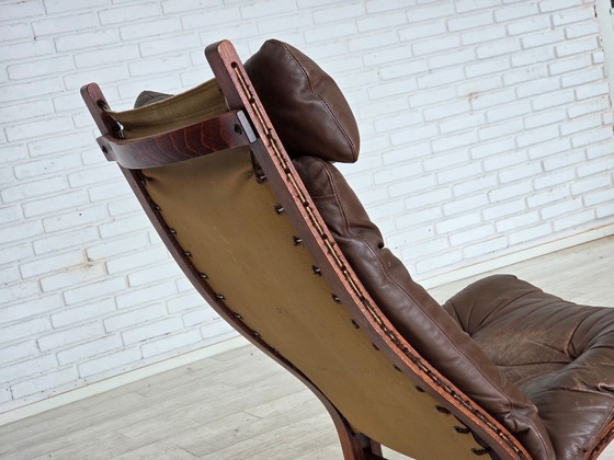 Image 1 of Années 1970, design norvégien d'Ingmar Relling, fauteuil lounge, modèle « Siesta ».