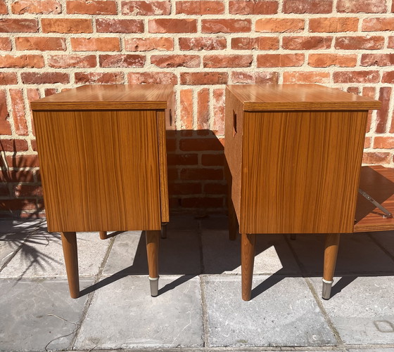 Image 1 of Dos mesitas de noche de los años 60/70