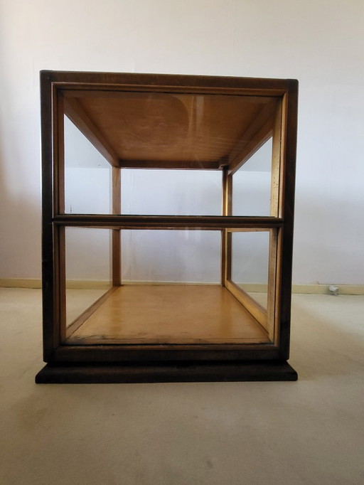 Display case