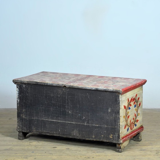 Image 1 of Baule nuziale in stile folk, circa 1950